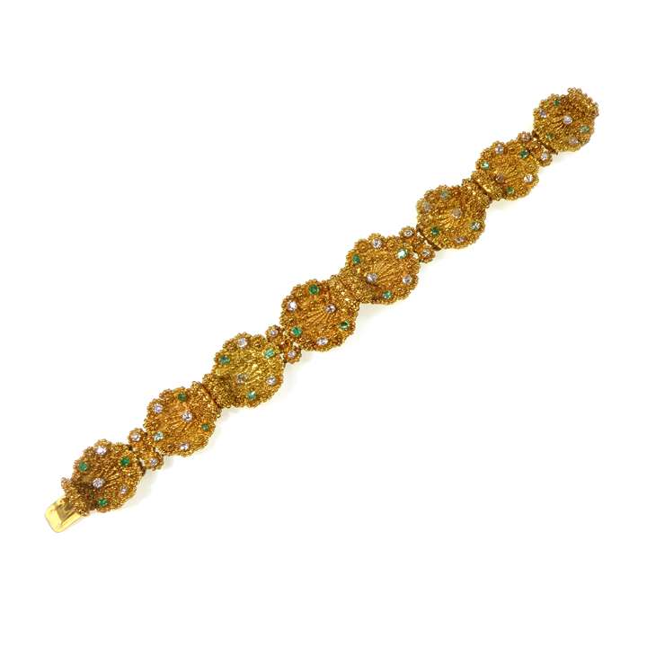 Yellow gold, emerald and diamond granulated shell link bracelet